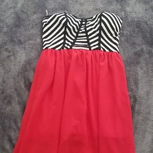 Red sleeveless dress